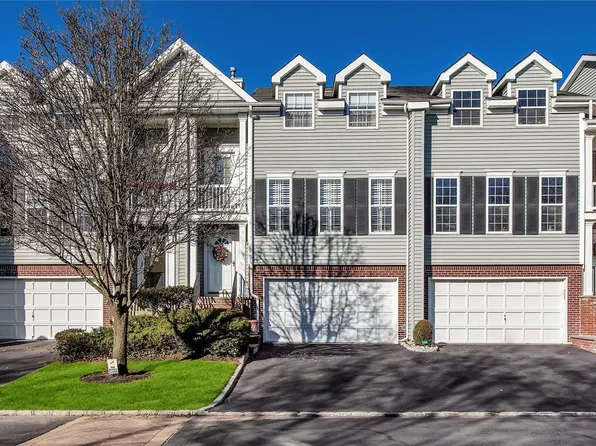 38 Chelsea Drive #38, Smithtown, NY 11787