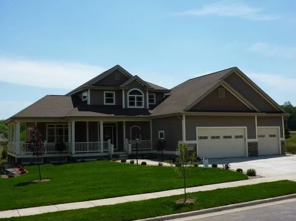 42 Savannah Pkwy, Deerfield, WI 53531