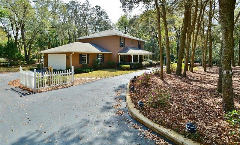 2nd image of 2111 Foxfire Ln