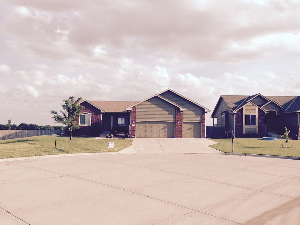137 Springlake Dr