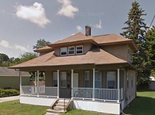 17 Mary Ave, West Warwick, RI 02893
