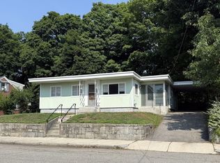 36 5th Ave, Lowell, MA 01854