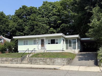 36 5th Ave, Lowell, MA, 01854