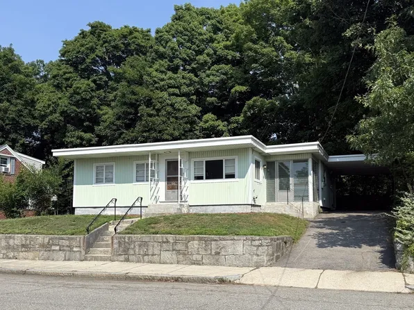 36 5th Ave, Lowell, MA 01854