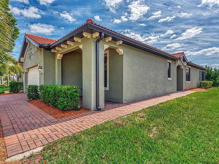 10113 Fiddlewood Dr — Photo 4