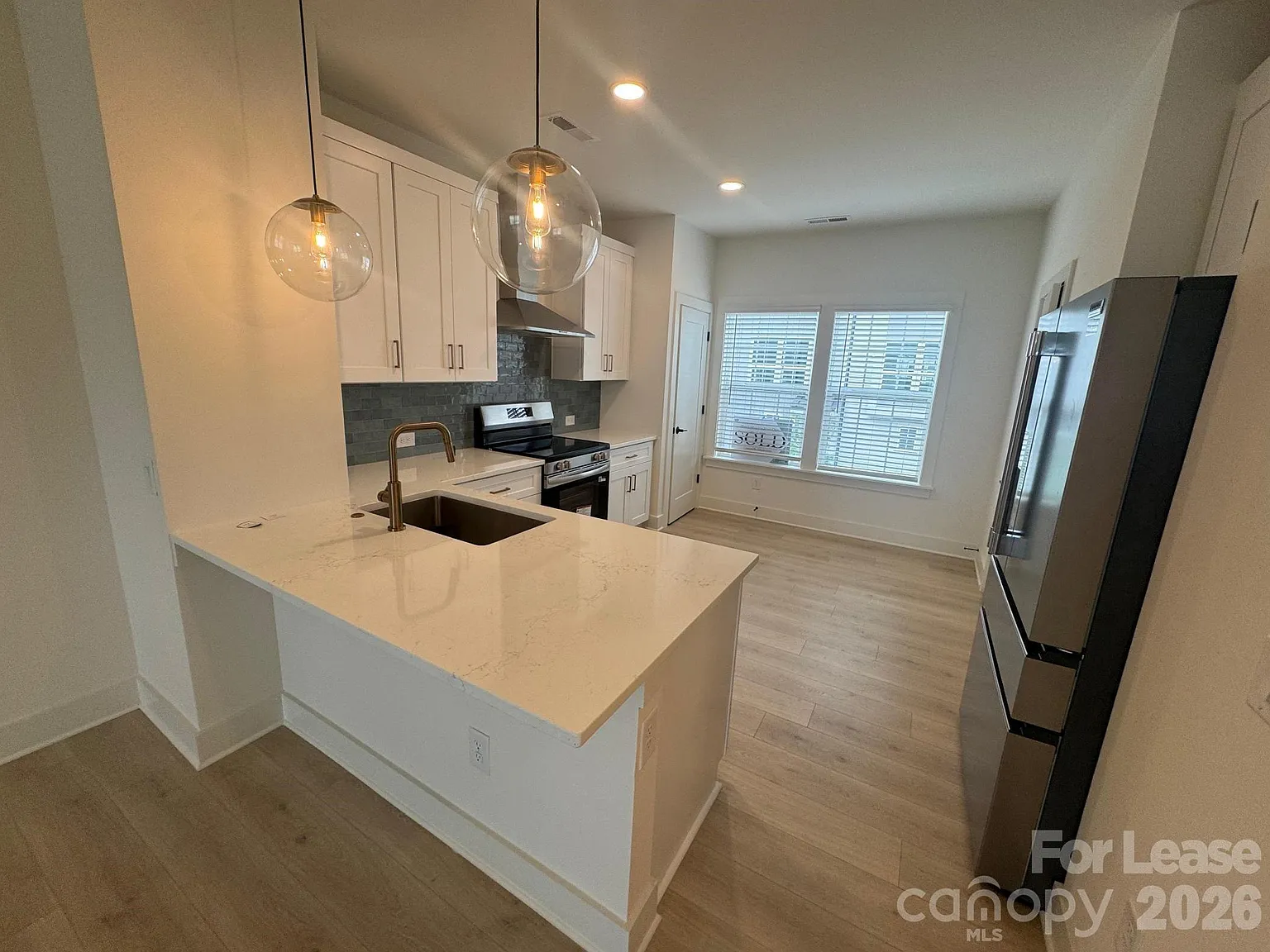 3 bed, 3.5 bath, 1681 sqft, $2,650 — Photo 3