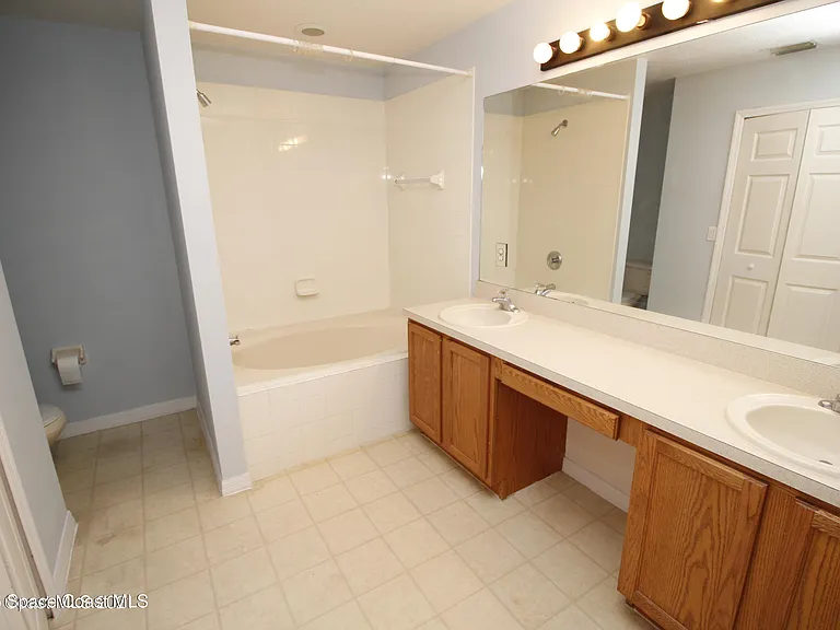 1266 Buffing Cir SE — Photo 18