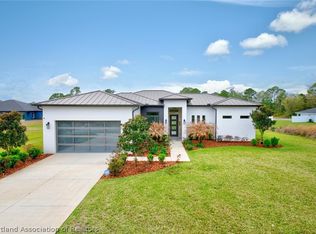 6910 San Bruno Dr, Sebring, FL 33872