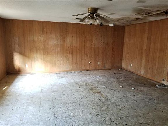 4th image of 2729 General Vandenburg St