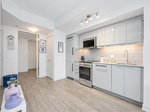 4th image of 90 Glen Everest Rd #709