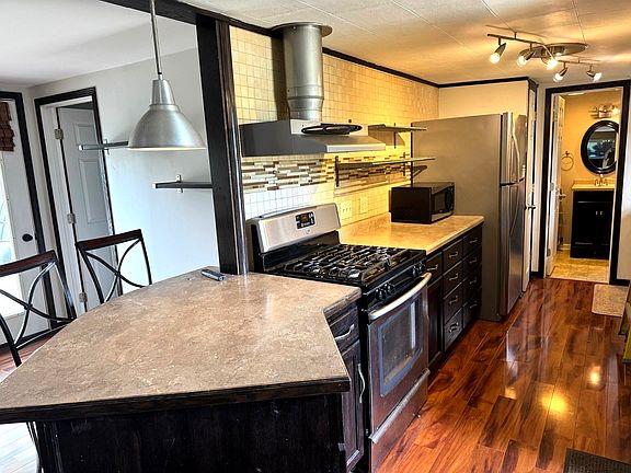 2nd image of 311 S Walnut St