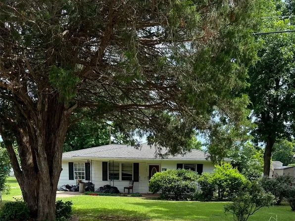 104 E Gardner St, Pauls Valley, OK 73075