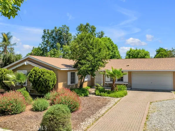 22312 Leadwell St, Canoga Park, CA 91303