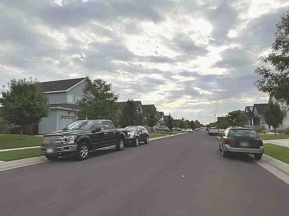 Exterior Neighborhood (street photo)