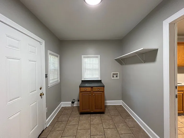 2521 Chestnut St — Photo 6