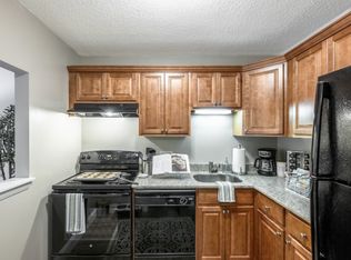 2323 Warwick Ave, Warwick, RI 02889