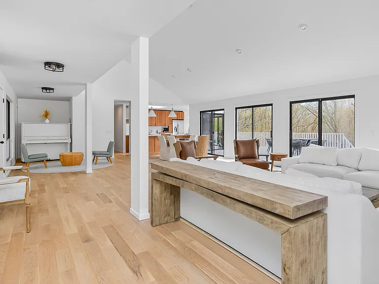 404 Water Mill Towd Rd — Photo 10
