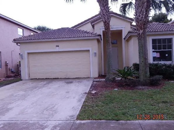 216 Seminole Lakes Dr, Royal Palm Beach, FL 33411