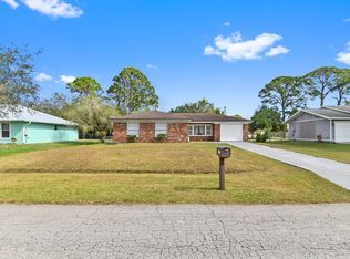 1281 SE Navajo Ln, Port Saint Lucie, FL 34983