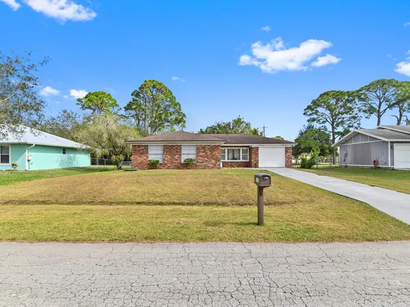 1281 SE Navajo Lane, Port St Lucie, FL 34983