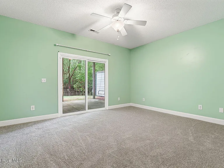 25 Kingswood Cir — Photo 42
