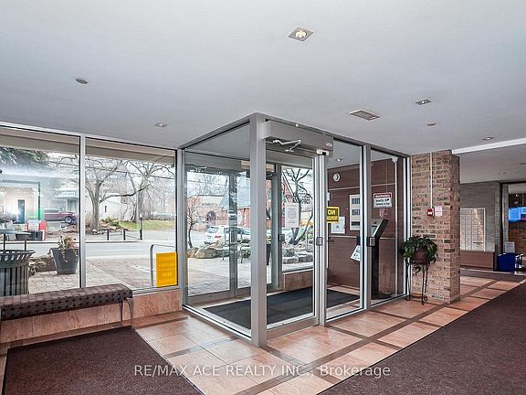 3rd image of 2130 Weston Rd #906