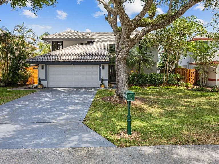 6601 Sweet Maple Ln — Photo 1