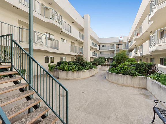 4th image of 400 W California Ave Unit 302