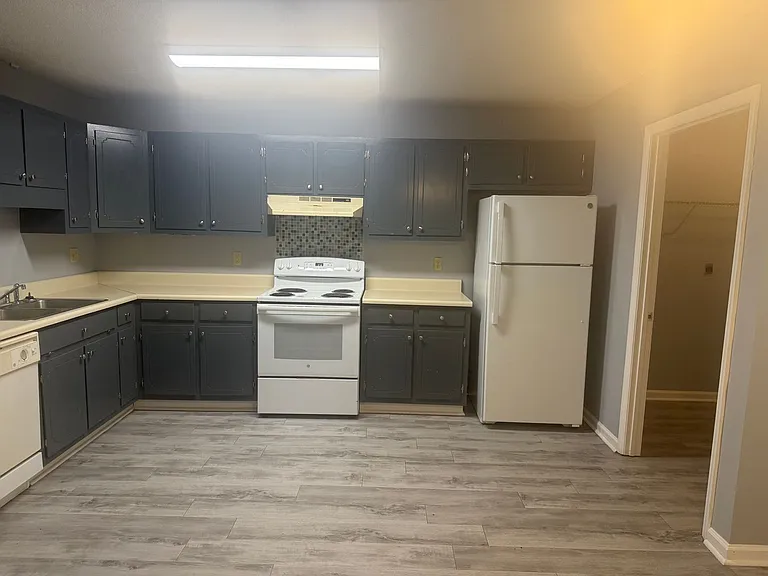 2313 Friar Tuck Ln — Photo 3