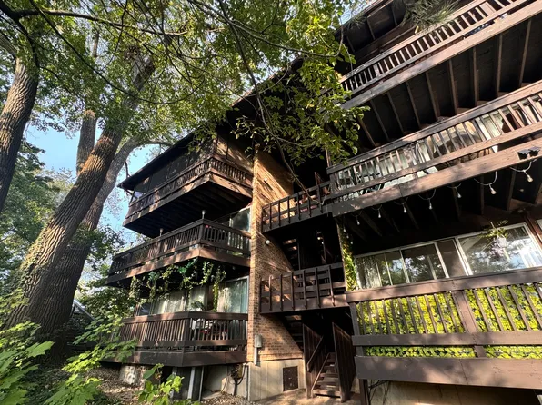 5511 E Lake Dr #97-B, Lisle, IL 60532