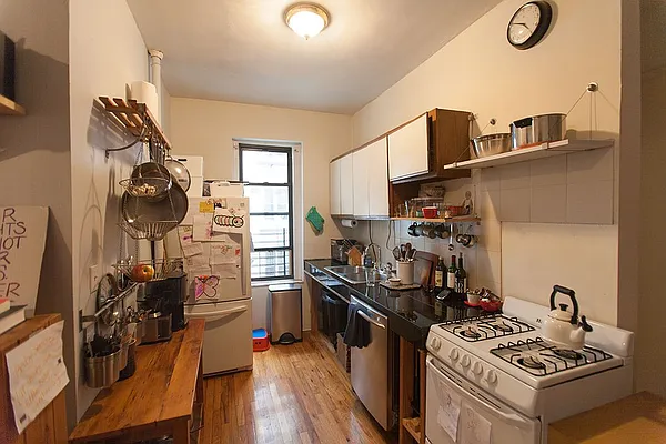 Rented by Pearl Estates | media 26