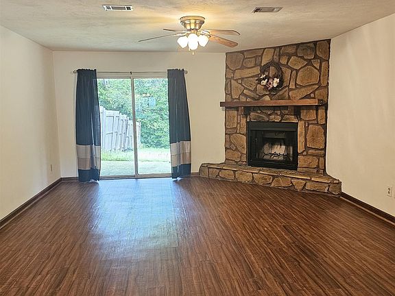 3rd image of 2603 Clara Kee Blvd