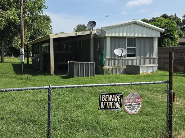 1545 Swan Ct, Pelican Bay, TX 76020