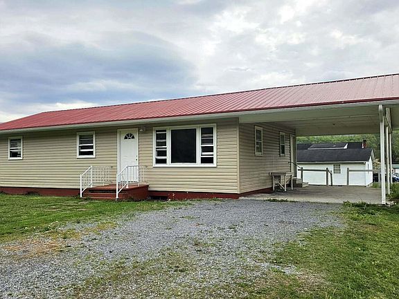 5th image of 2704 6th Ave E