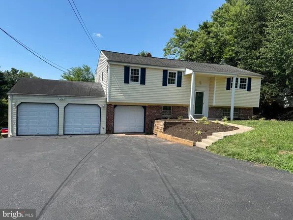 14 Featherbed Ln, Norristown, PA 19403