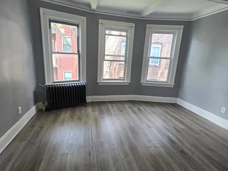 35 Shepard Ave #11 — Photo 1