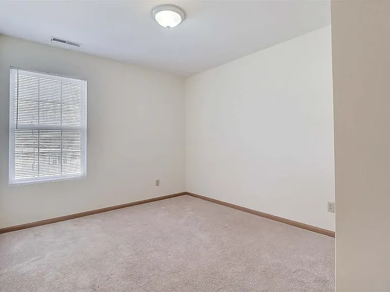 2314 Alan Dr — Photo 14
