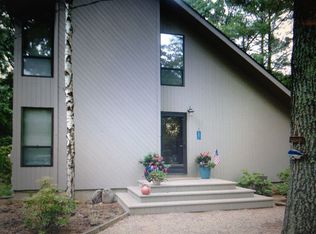 220 Norfolk Dr, East Hampton, NY 11937