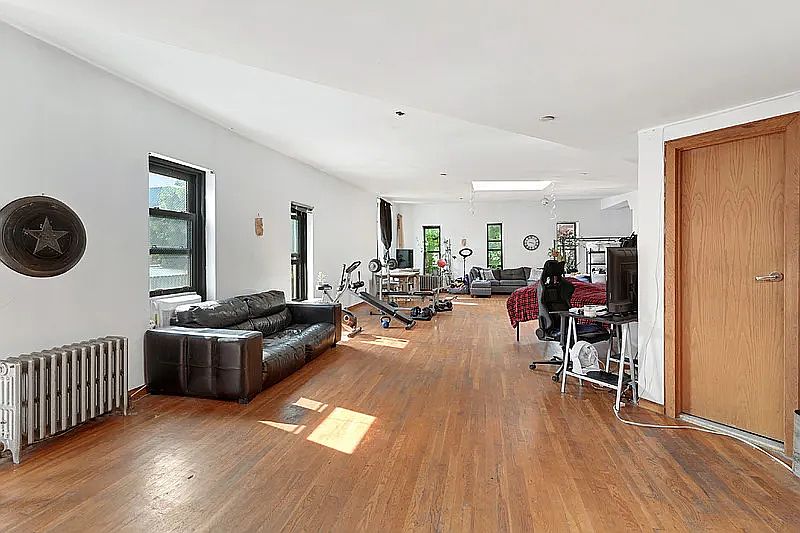 1st image of 100 Lexington Ave APT 3L