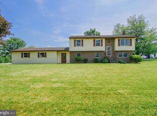 426 Ridge Rd, Grantville, PA 17028