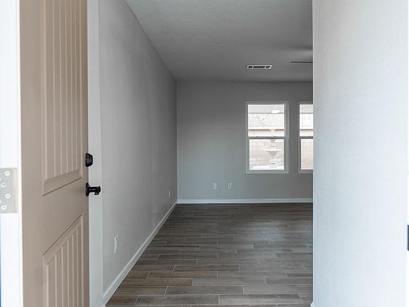 4th image of 10501 Safford Pl NW