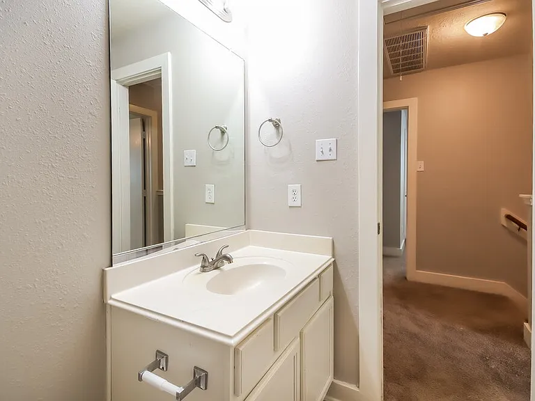 7431 Leightonfield Ct — Photo 16