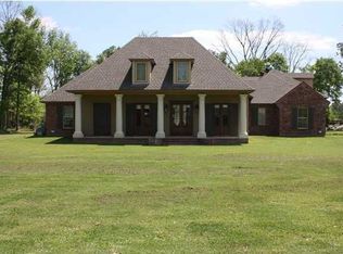 293 Carmen Dr, Arnaudville, LA 70512
