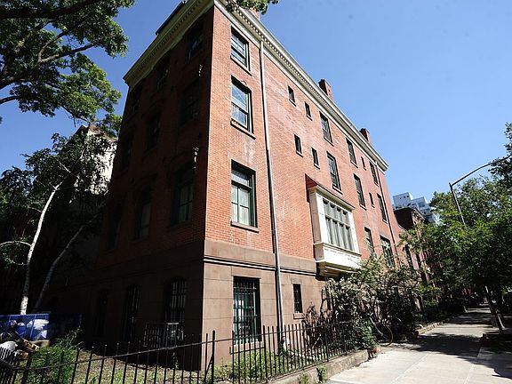 3rd image of 343 Carlton Ave APT 4A
