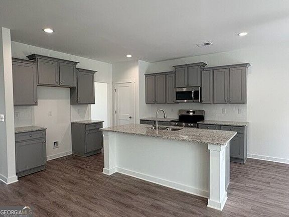 5th image of 103 Royal Tern Ln