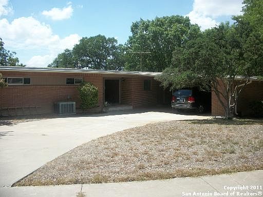1st image of 126 Clubhill Dr