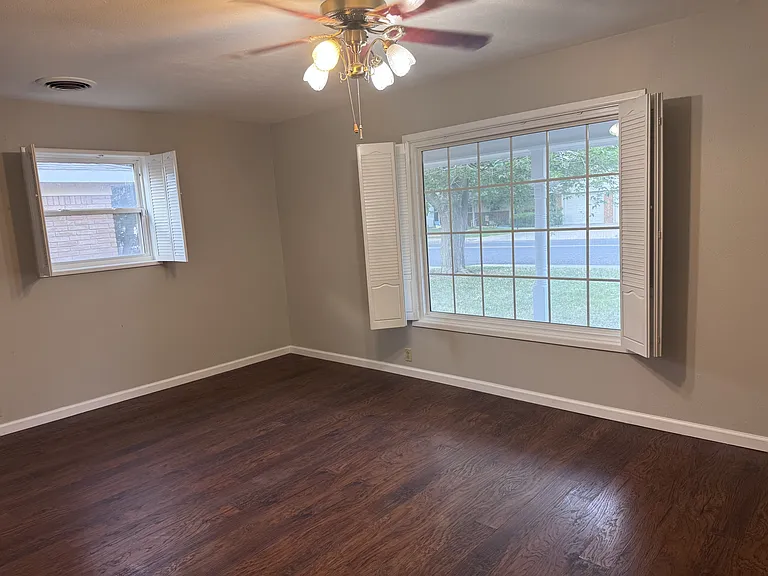 2118 Westbrook Ave — Photo 13