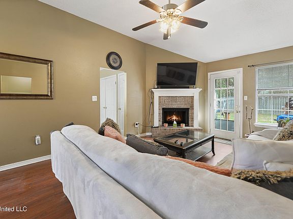 5th image of 13110 Trailwood Dr
