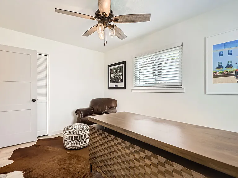 907 Maryland Dr — Photo 15