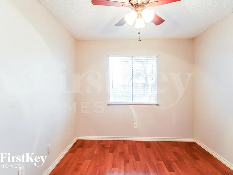 918 Cheyenne Meadows Dr — Photo 11